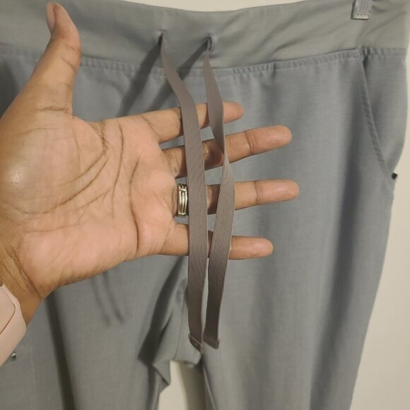 FIGS Tech Collection | Women's Gray Zamora Scrubs Jogger Pants (Size XL) - Picture 7 of 14